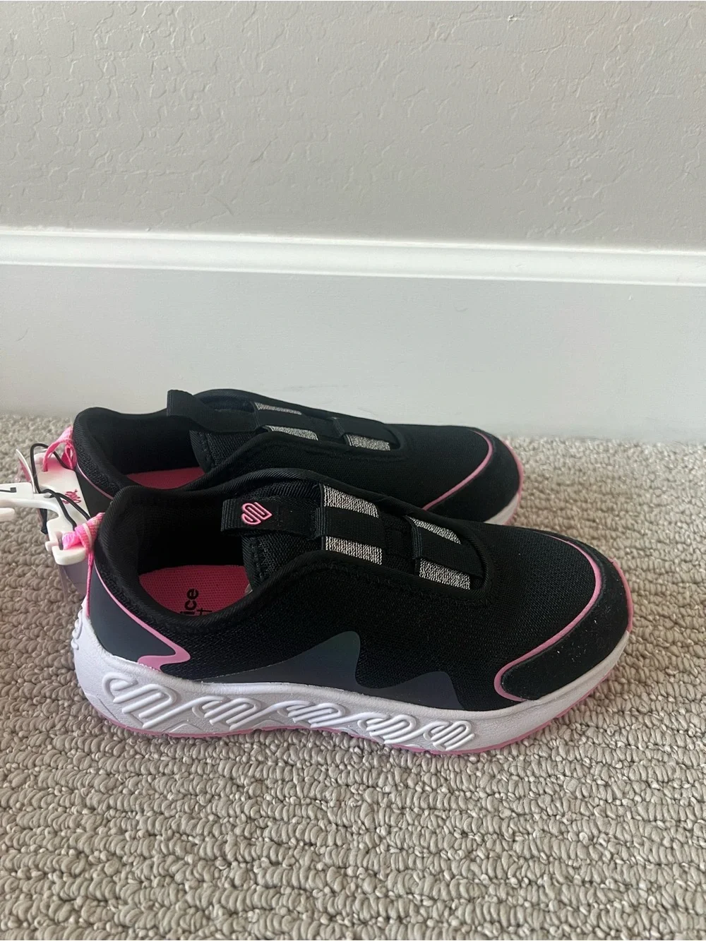 Justice Girls Slip-On Athletic Sneakers size2 NWT $15